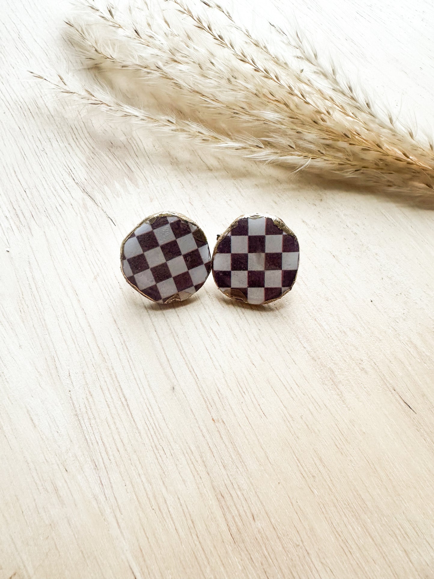 Brown and White Checkered Circle