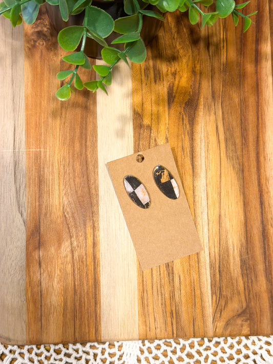 Elegant Stone Stud